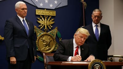 Trump já assinou novo decreto anti-imigração - TVI
