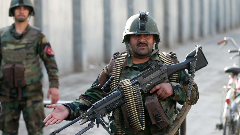 Ataque a hospital militar em Cabul