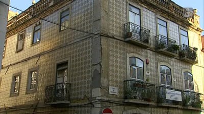 Justiça investiga morte de bebé numa creche em Lisboa - TVI