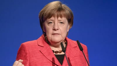 Angela Merkel "dá braço a torcer" sobre casamento gay - TVI