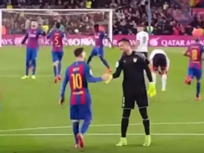 VÍDEO: sofre golo de Messi e vai cumprimentá-lo - TVI