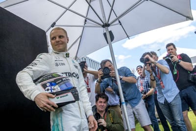 F1: piloto da Mercedes torna-se coproprietário de equipa de hóquei - TVI