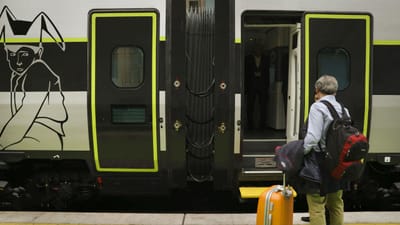 Comboios e autocarros: atrasos e cancelamentos dão reembolso? - TVI