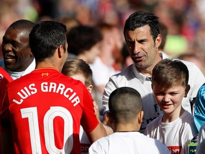 VÍDEOS: Liverpool vence Real Madrid em jogo de lendas com Figo - TVI