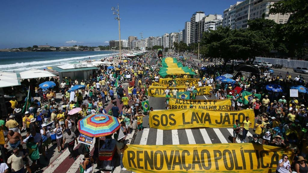 Brasileiros protestaram contra a impunidade dos políticos