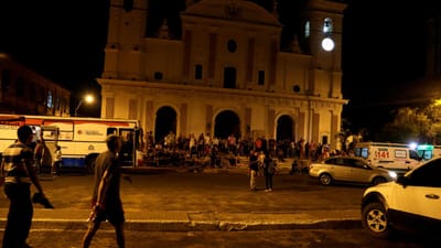 Parlamento do Paraguai ocupado com violência - TVI