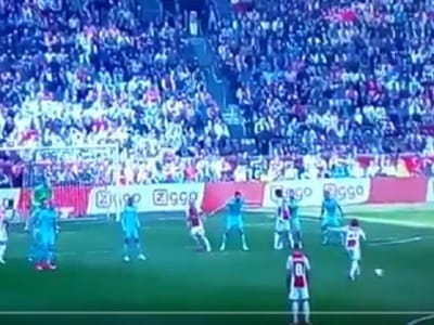 Holanda: Ajax encurta distâncias com golaço a abrir (vídeo) - TVI