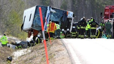 Autocarro com 50 crianças despista-se na Suécia - TVI