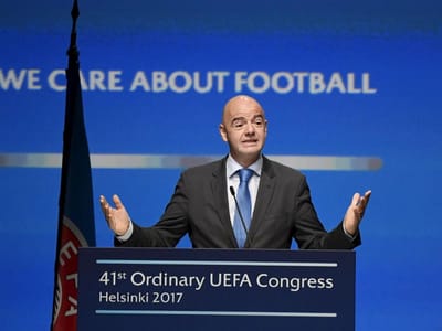 «Experiência com o VAR tem sido encorajadora», diz presidente da FIFA - TVI