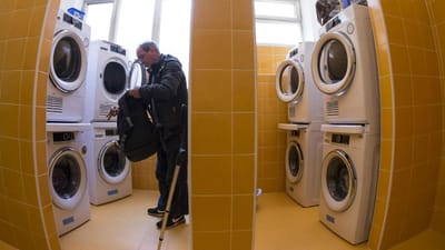 Fisco aponta alojamento local e lavandarias "self-service" como setores de risco elevado - TVI