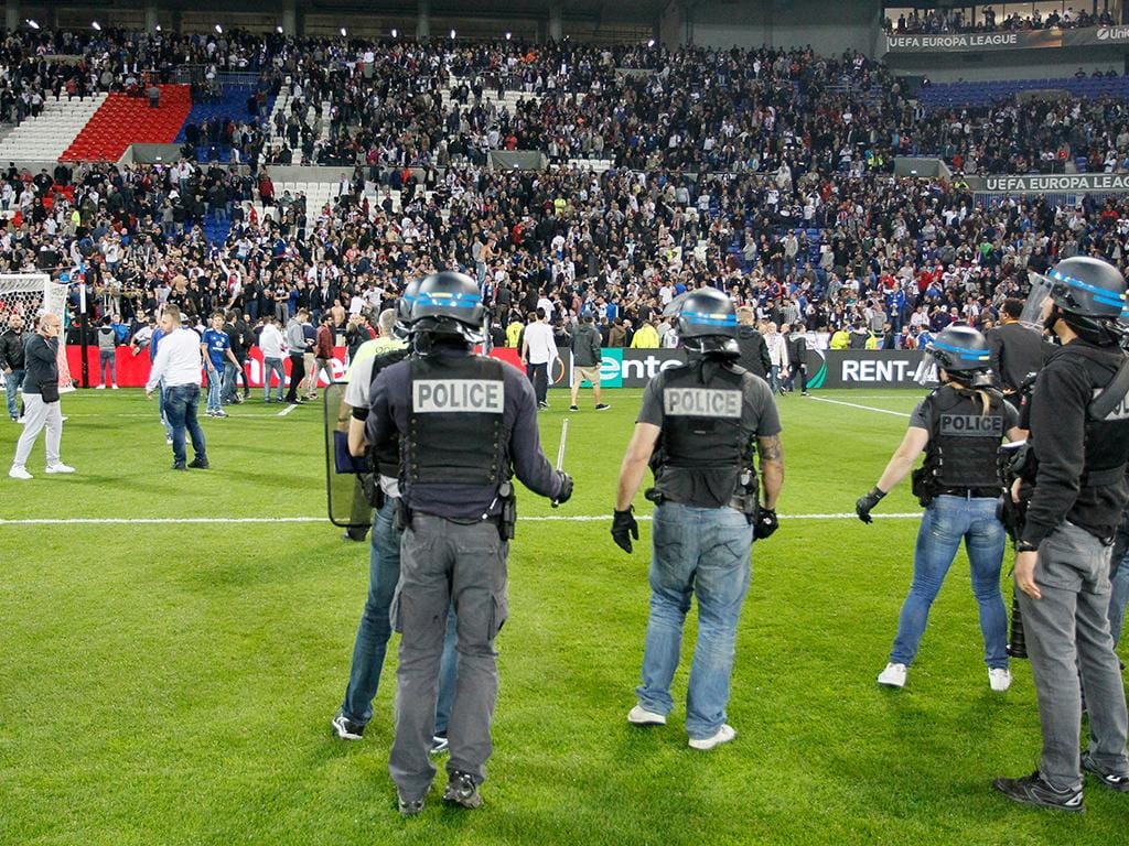 Desacatos no Lyon-Besiktas (Reuters)