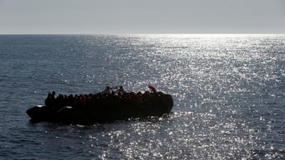 Vinte e seis raparigas morreram afogadas no Mediterrâneo - TVI