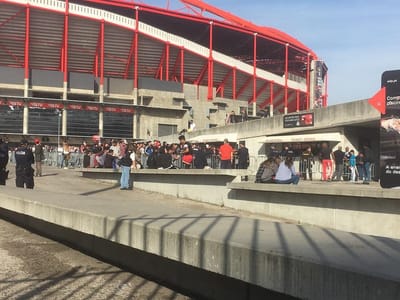 Benfica: bilhetes para o dérbi «voaram» numa hora e meia - TVI
