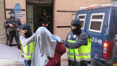 Quatro detidos em Barcelona ligados aos atentados de Bruxelas - TVI
