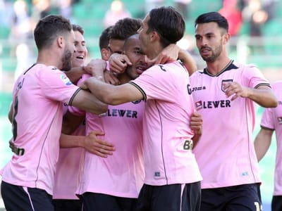 Palermo estava perto da Serie A, mas vai para a 3.ª divisão - TVI