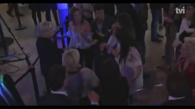 A dança de Marine Le Pen que está a correr mundo - TVI