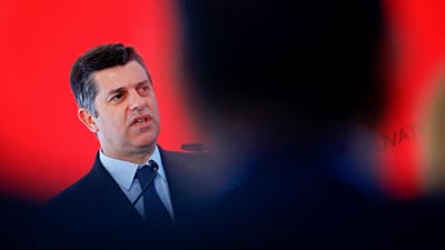 Ministro da Economia destaca "crescimento robusto" de Portugal - TVI