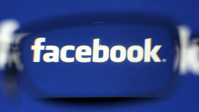 Facebook apaga contas de figuras célebres da extrema-direita - TVI