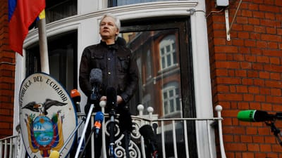 Equador avisa Assange: "Ninguém está acima da lei" - TVI