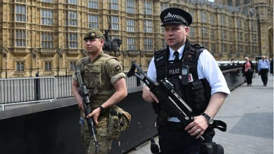 Manchester: polícia detém mais um suspeito - TVI