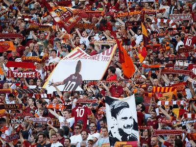VÍDEO: a impressionante homenagem a Totti antes do último jogo - TVI