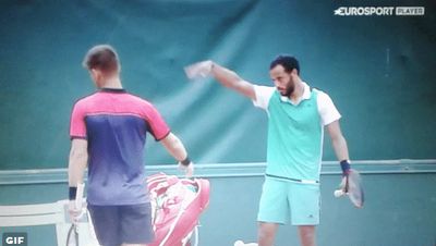VÍDEO: jogadores quase chegam a vias de facto em Roland Garros - TVI