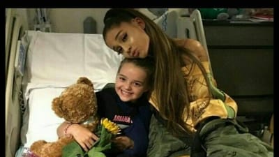 Ariana Grande visita fãs feridos no ataque de Manchester - TVI
