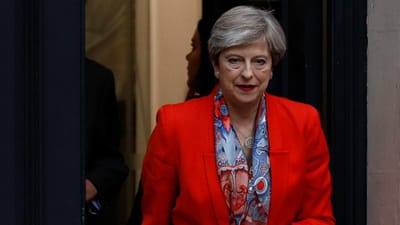 Theresa May vai expulsar 23 diplomatas russos por espionagem - TVI