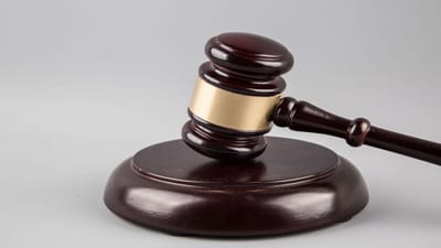 Juiz absolve mãe por dar estalo ao filho - TVI