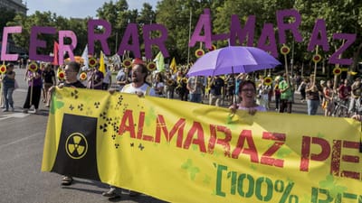 Portugueses e espanhóis na rua para exigir encerramento de Almaraz - TVI