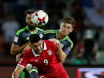 Mundial2018: Gales trava Sérvia em jogo dirigido por Jorge Sousa - TVI