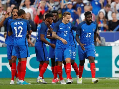 França (com dez) vence Inglaterra em jogo de emoções fortes - TVI