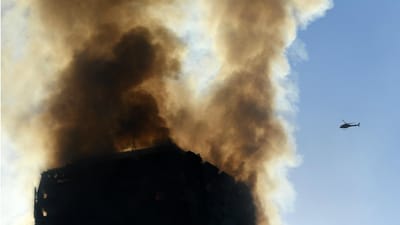 Aberto inquérito ao incêndio para se "obter todas as respostas" ao que aconteceu na Torre Grenfell - TVI