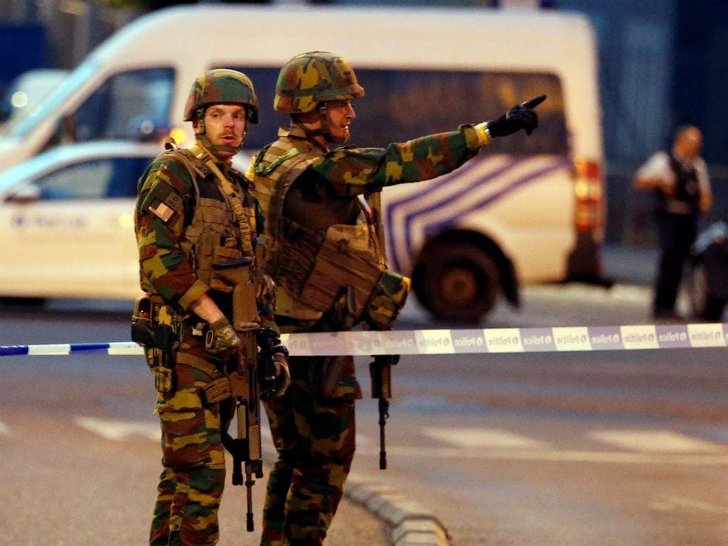Estação central de Bruxelas evacuada após relatos de explosão