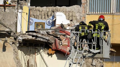 Duas famílias desaparecidas em derrocada em Itália - TVI