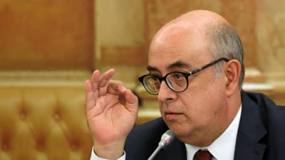 Tancos: ministro da Defesa "naturalmente" disponível para ir ao parlamento "se for convidado" - TVI