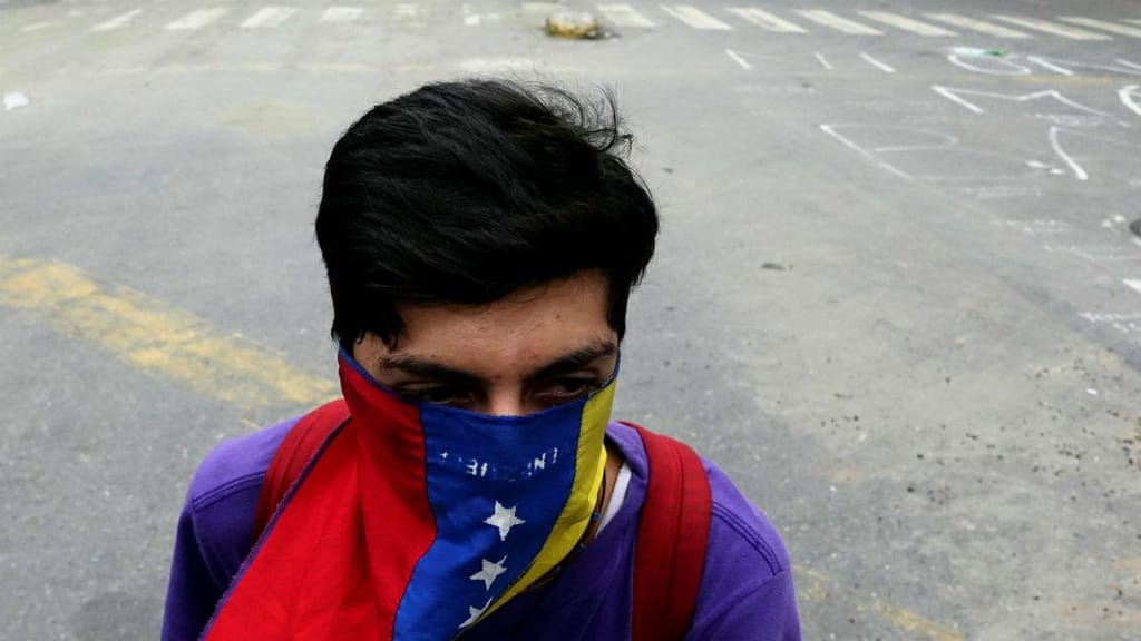 Manifestantes protestam em Caracas
