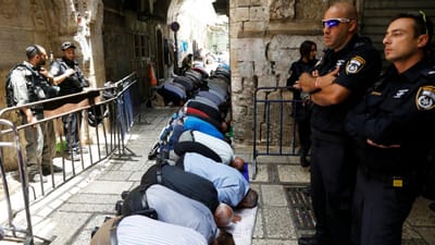 Homens com menos de 50 anos proibidos (outra vez) de entrar na Esplanada das Mesquitas - TVI