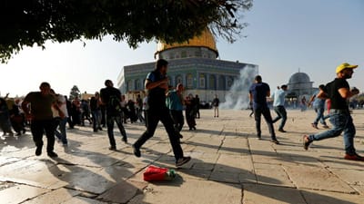 Jerusalém: dezenas de feridos em confrontos entre polícia e muçulmanos - TVI
