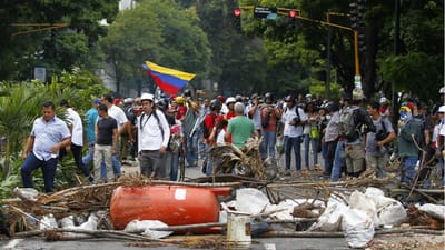 Venezuela: manifestantes anti-regime sofrem com agressões e prisões - TVI