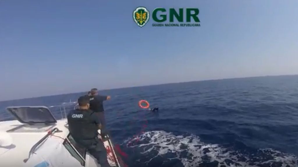 GNR salva migrantes no mar Egeu