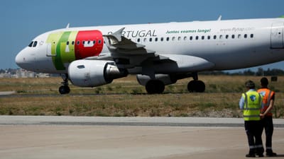 TAP cancela 36 voos no aeroporto de Lisboa desde segunda-feira - TVI
