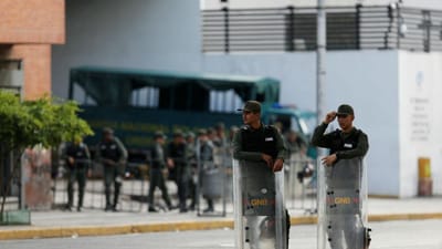 Pelo menos 152 militares são presos políticos na Venezuela - TVI