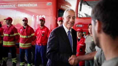 Marcelo e mais de 1000 bombeiros no combate aos fogos de Oleiros - TVI