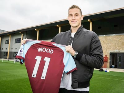 Chris Wood troca Leeds pelo Burnley - TVI