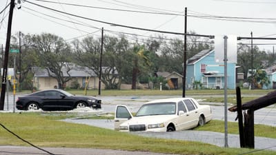 Furacão Harvey: dois mortos e cheias catastróficas em Houston - TVI