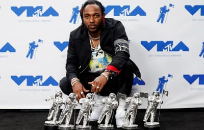 Rapper Kendrick Lamar triunfa nos MTV Video Music Awards - TVI