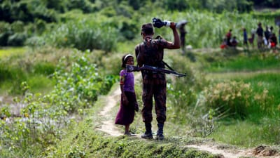 Exército de Myanmar encontra vala comum com 28 corpos - TVI