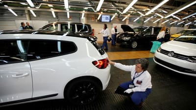 Tribunal decretou providência cautelar favorável a trabalhadores da Autoeuropa - TVI
