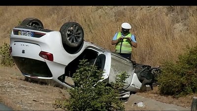 Cinco feridos após acidente no Algarve - TVI